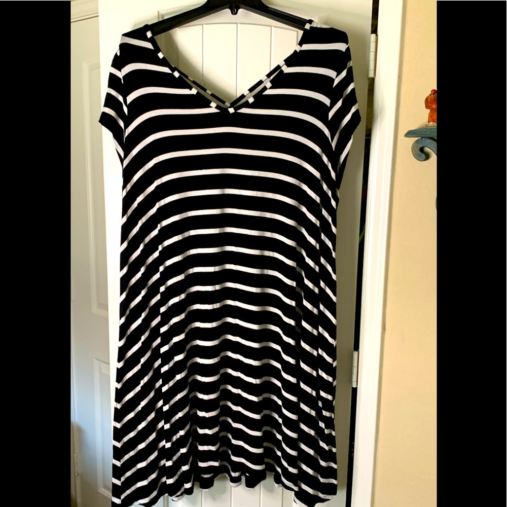 Lack and white striped Lane Bryant Maxi dress in a size 22/24